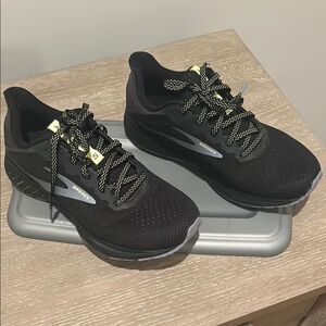 Brooks Anthem 5  Women’s running shoe